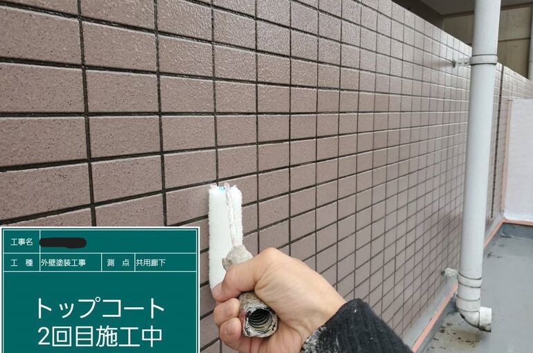 32520